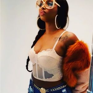 Meet your Posher, Jacara